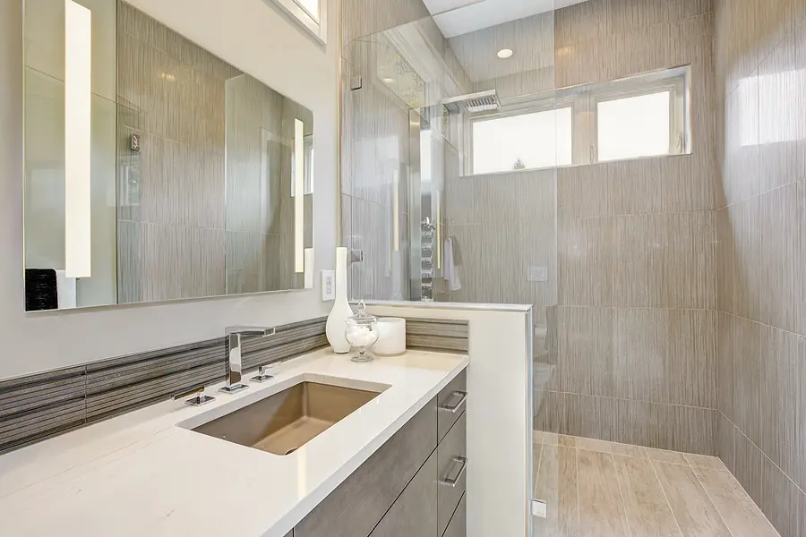 5 Signs It’s Time to Remodel Your Bathroom Post Thumbnail